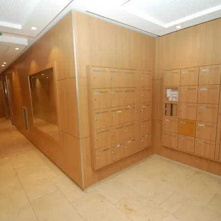 2p Moderne Avec Terrasse, Parking Prive, En Plein Centre De Menton, A 2 Pas De La - Fr-1-196-200