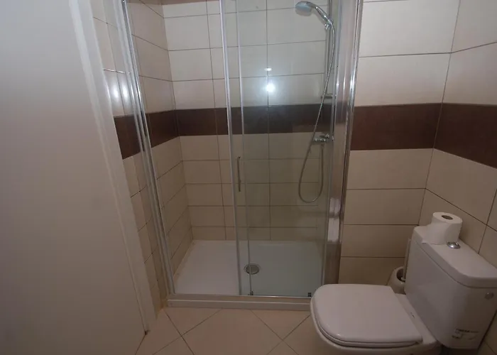 2p Moderne Avec Terrasse, Parking Prive, En Plein Centre De Menton, A 2 Pas De La - Fr-1-196-200 Lägenhet